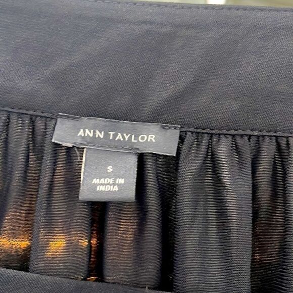 ann Taylor black 3/4 flared sleeves rayon blouse size small - Picture 2 of 5